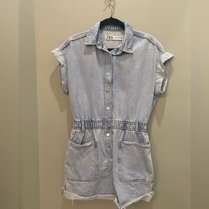 Zara Size Medium Denim Relaxed Fit Short Romper 💙 Like New!